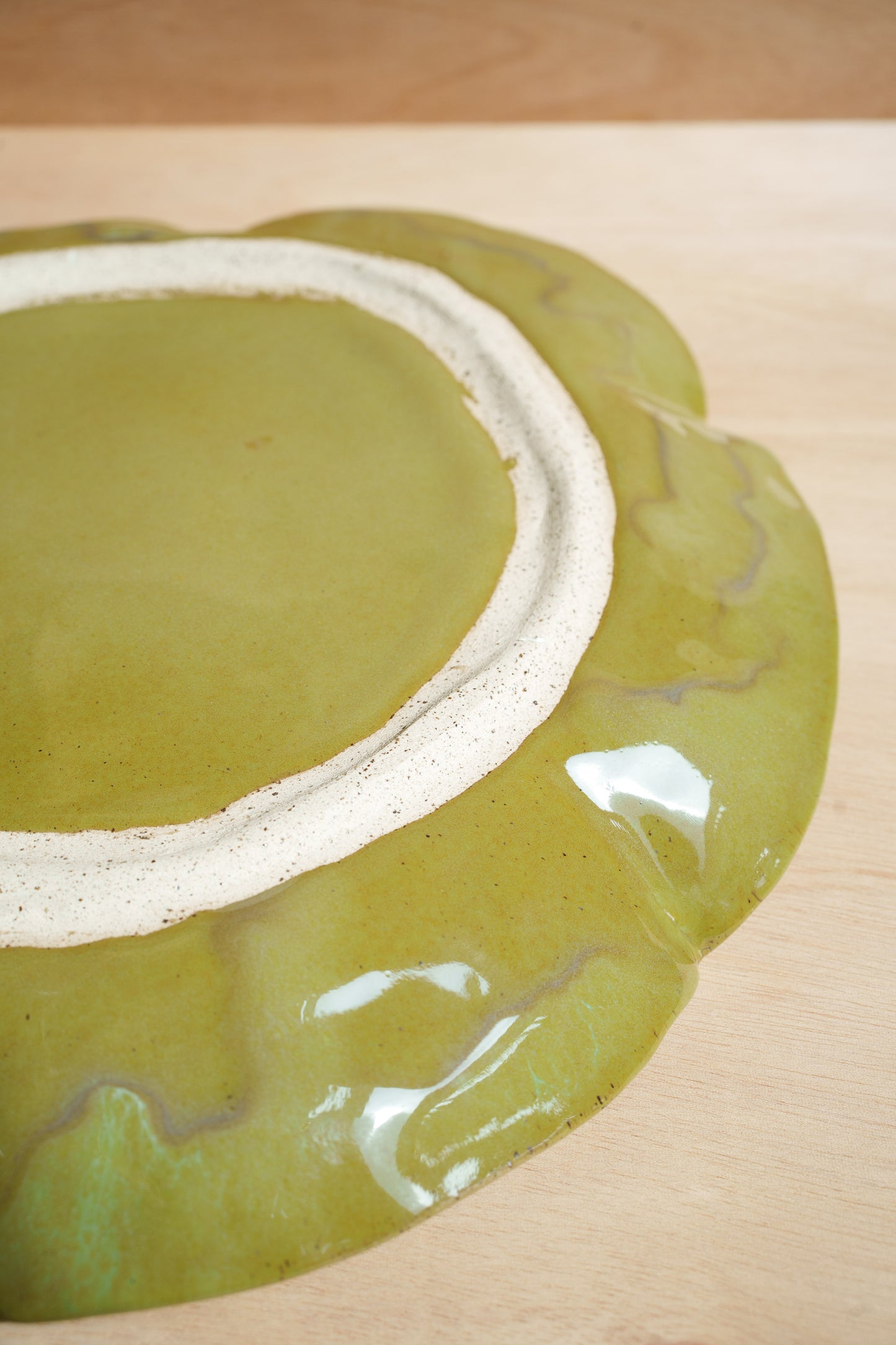 spring fields dinner plate